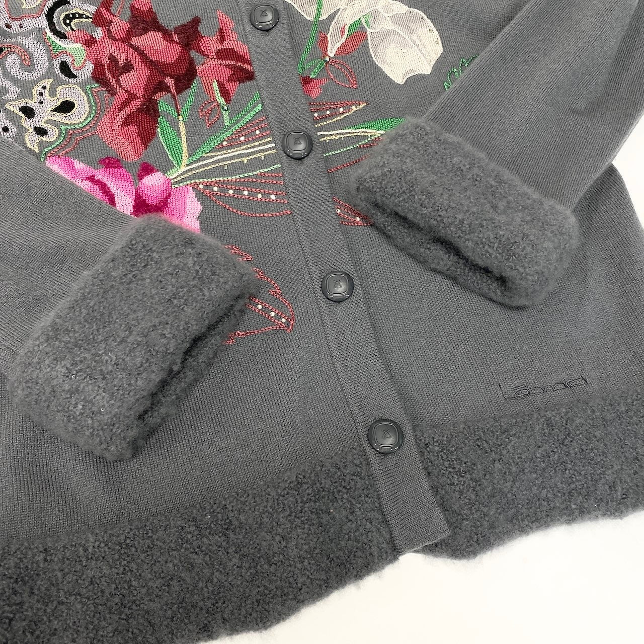 78d9 LEONARD FASHION レオナール ニットカーディガン ニットジャケット 花柄刺繍 ラインストーン ビーズ装飾 カシミヤ混 サイズ42 グレー系 レディース 女性用o07t