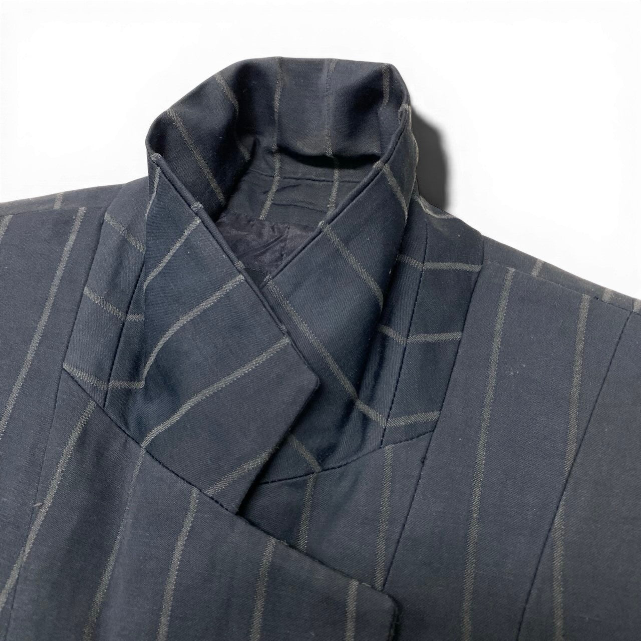 89g20 GIORGIO ARMANI ジョルジオアルマーニ テーラードジャケット アシンメトリーヘム ストライプ柄 サイズ40 ネイビー レディースu02t