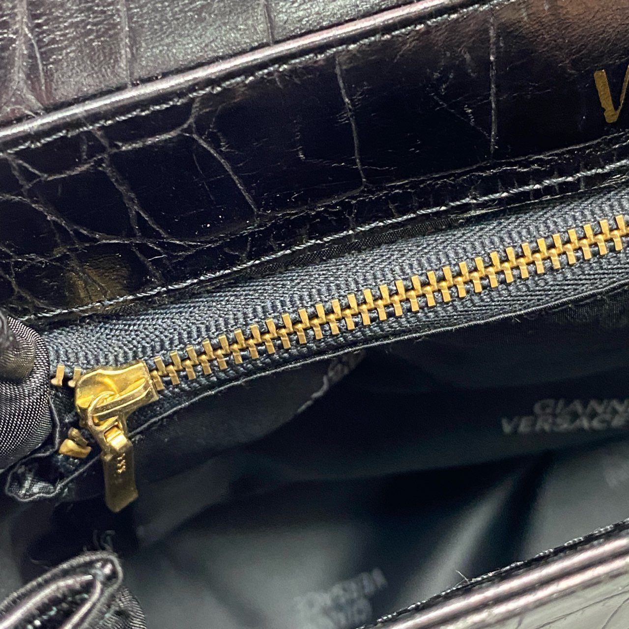 Af4 GIANNI VERSACE ジャンニ ヴェルサーチ クロコ型押し ハンドバッグ ブラック レザー カバン 鞄 ビンテージ Vintage レトロ