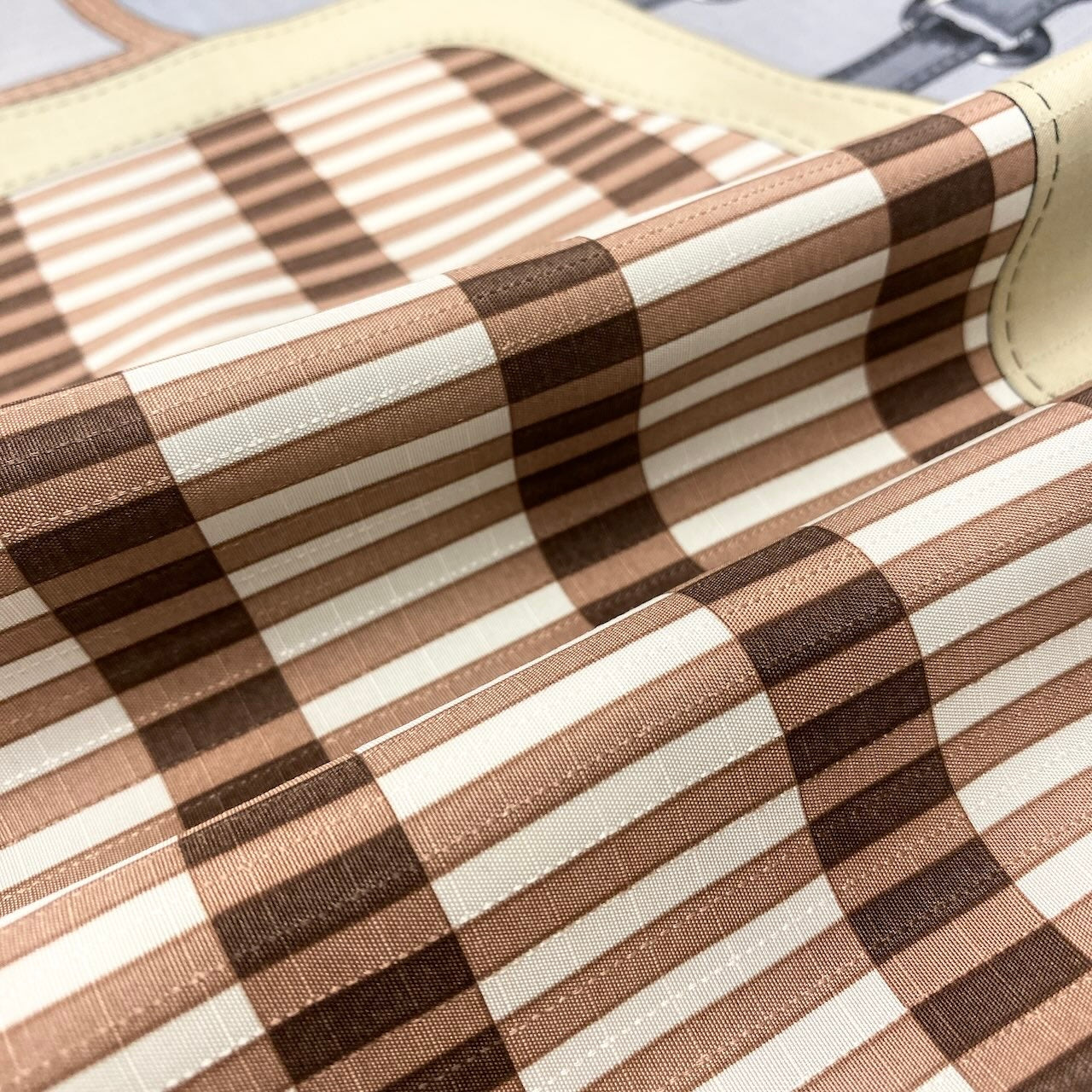 Ed20 【新品同様】HERMES エルメス 2025SS コーチングリミックス シルクカフタンドレス ワンピース サイズ38 マルチカラー レディースk02i