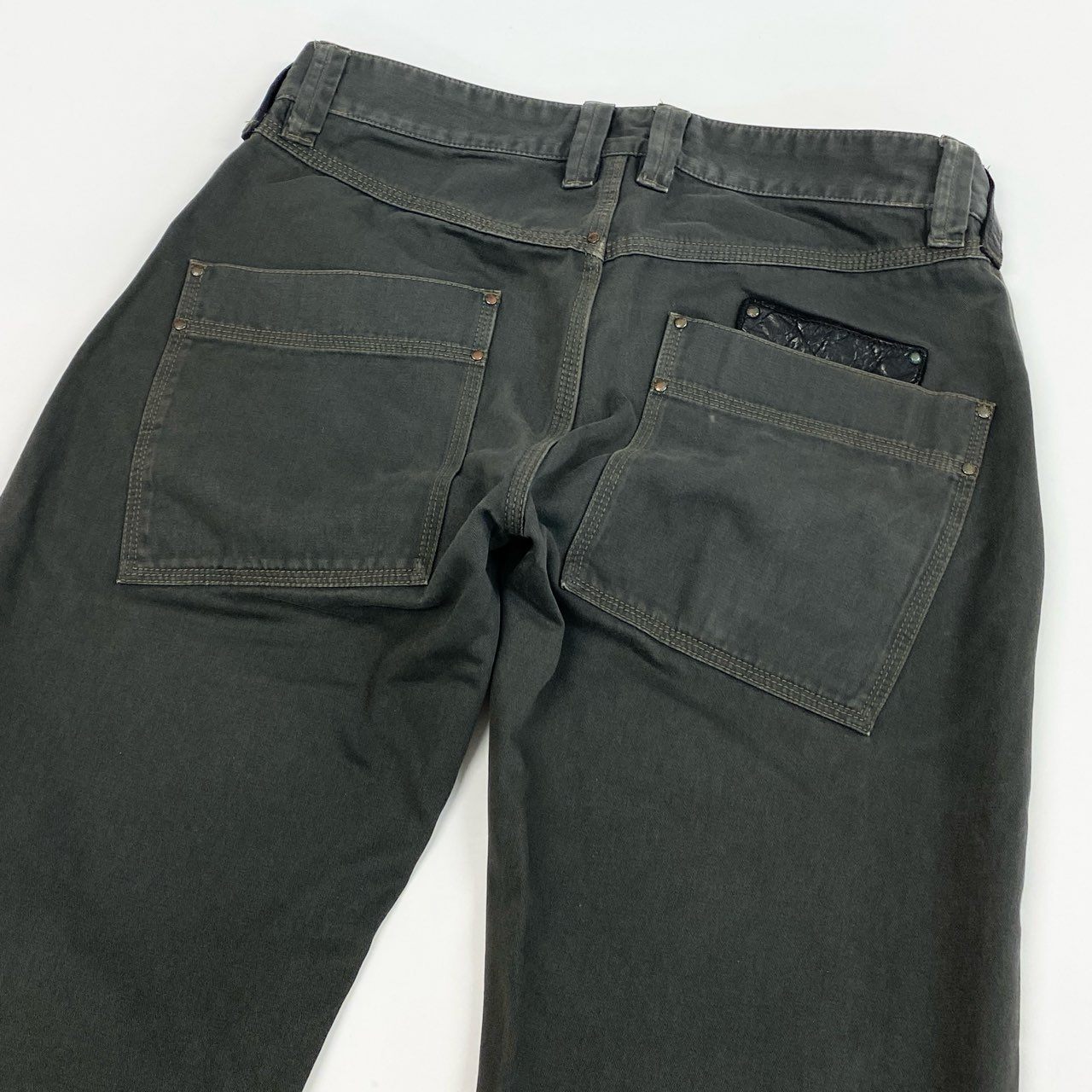 69k7 EMPORIO ARMANI エンポリオアルマーニ ワークパンツ カーゴパンツ パンツ ボトム レザーポケット  2062 7320 38サイズ カーキ メンズu02t