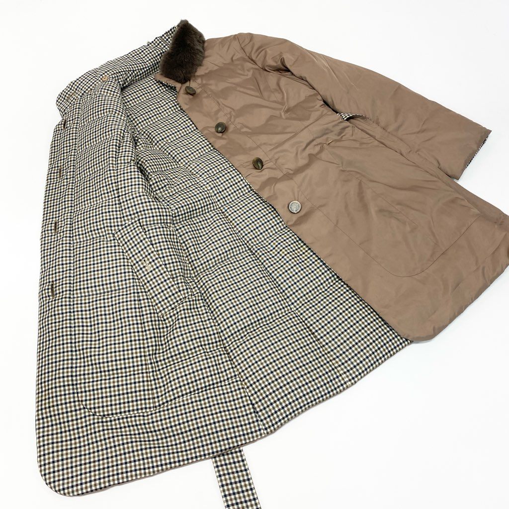42a27 Aquascutum LONDON アクアスキュータム リバーシブル ダウンコート 2way レッキスラビットファー チェック柄 レディース サイズ8 ベージュo07t
