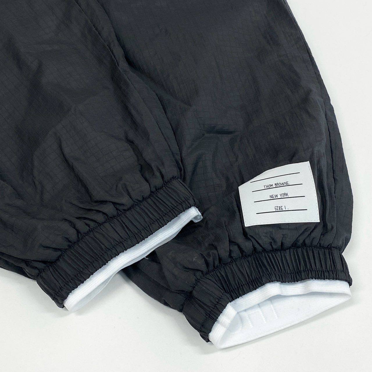 Mc16 【未使用】THOM BROWNE トムブラウン 4-BAR リップストップ ジャージパンツ トラックパンツ  サイズ1グレー メンズ ボトムk02i