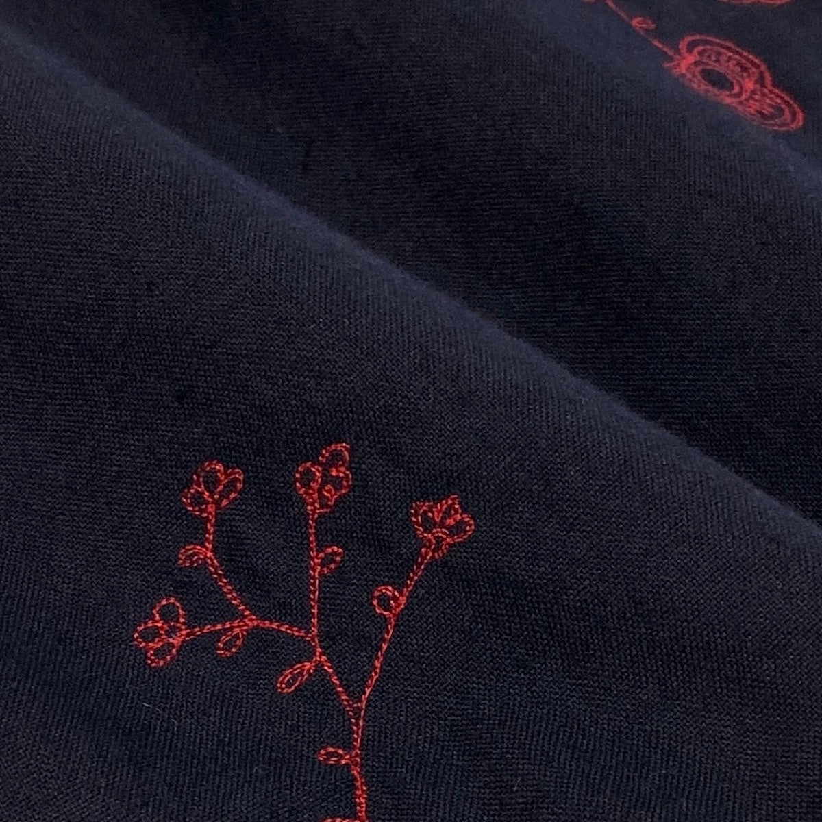 j16 ISSEY MIYAKE HaaT チャイナジャケット チャイナブラウス 花柄刺繍  HA04FT531 2サイズ ブラック コットン100％ レディース 女性用u02t