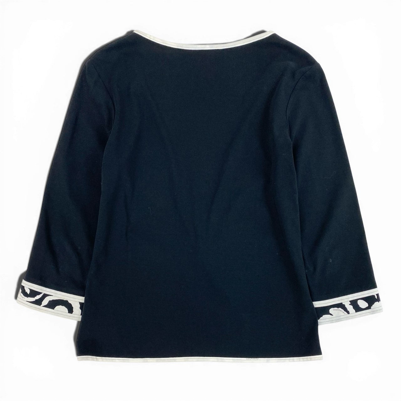 22a23 LEONARD レオナール 美しい花柄プリント 薄手カーディガン トップス モノトーン L ブラック コットン レディースu02t