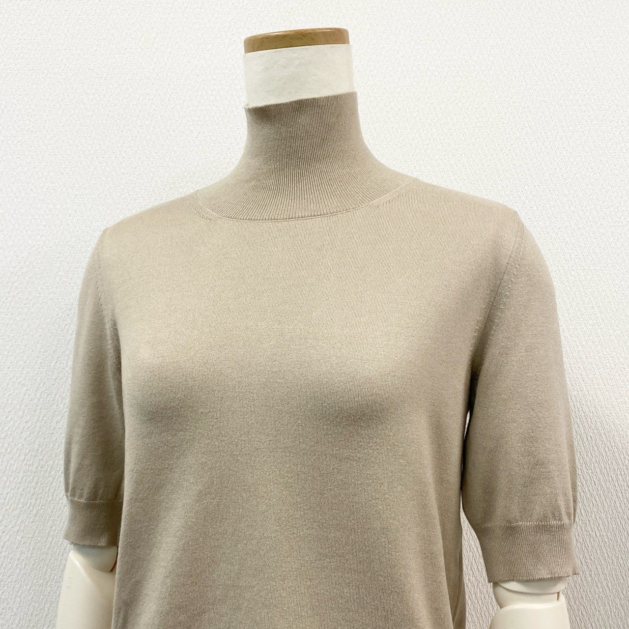 74l25 9 FOXEY フォクシー 42240 Knit Top Eleanor エレノア 半袖ニット セーター トップス ハイネック サイズ38 ベージュ レディース 日本製
