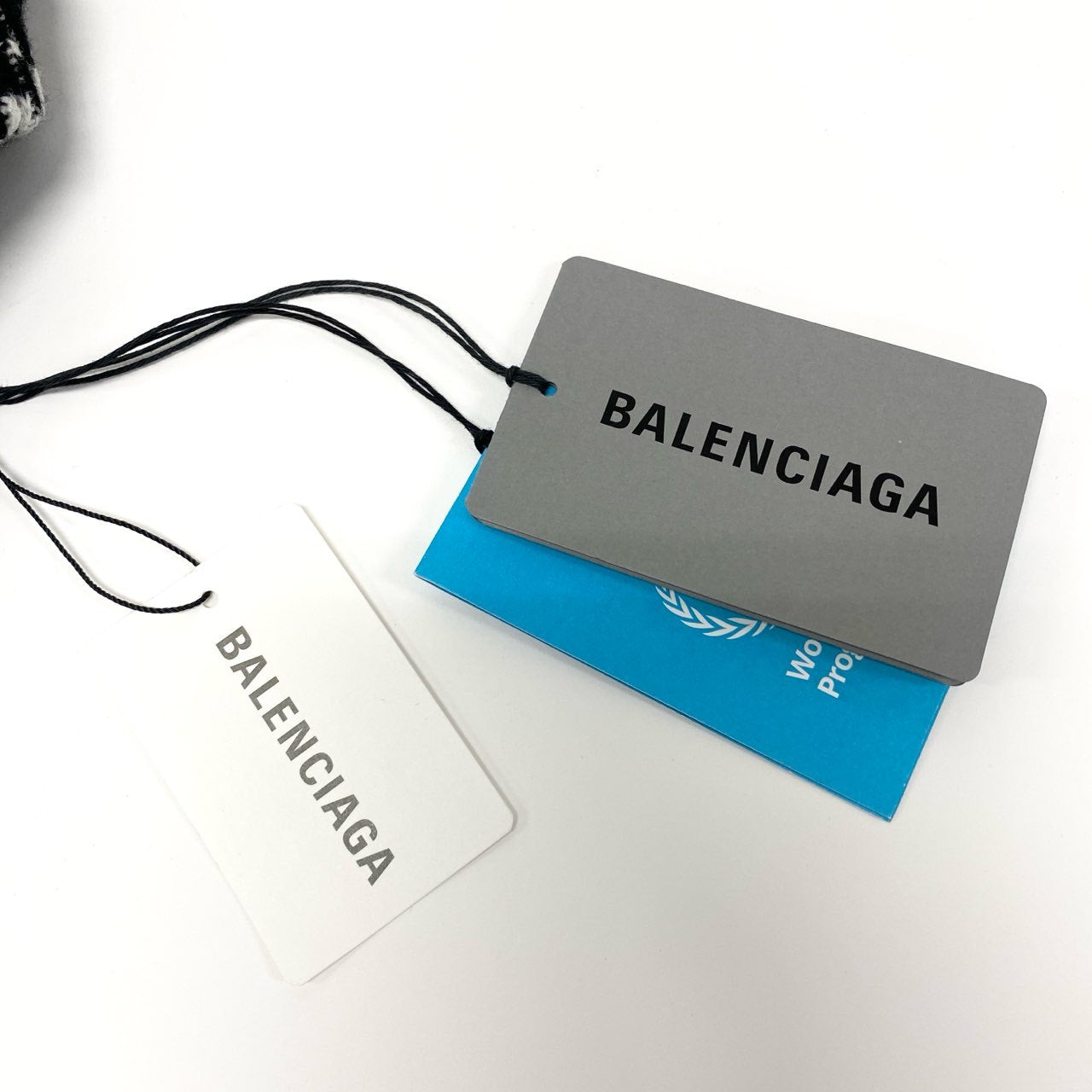 83Ⅼ2【極美品】BALENCIAGA バレンシアガ 20AW ロゴクルーネックニット ニットセーター イタリア製 Mサイズ ブラック ホワイト メンズo07t