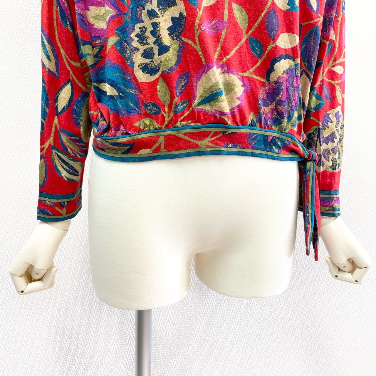 3K18 LEONARD レオナール 長袖カットソー ドルマンスリーブ 花柄プリント 裾リボン レディース 女性用 M レッド ウールシルクu02t