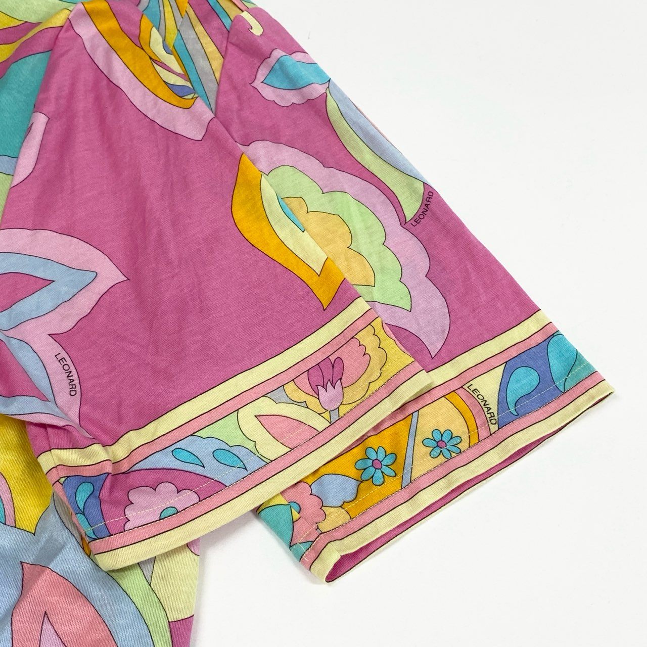 3k19 LEONARD FASHION レオナール 半袖Tシャツ クルーネック カットソー 総柄プリント フラワーモチーフ レディース 女性用 M マルチカラー コットン100％u02t