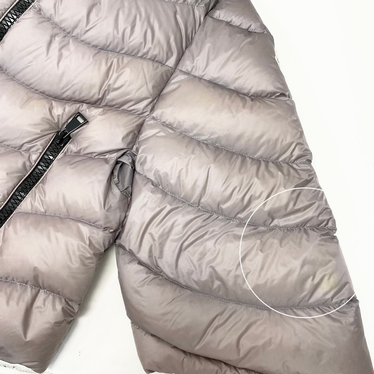 78d2 MONCLER モンクレール AKYLINA DOUDOUNE LEGERE ダウンジャケット フーデット ショートダウン ７分袖 軽量 レディース 女性服 サイズ０ ライトパープルo07t
