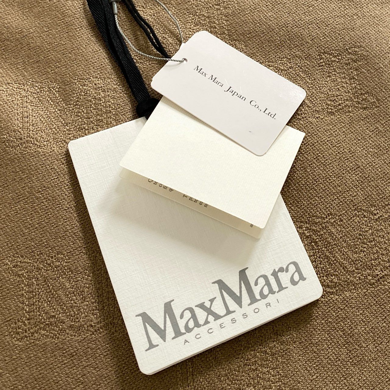 d12-1 《美品》 イタリア製 定価￥95,700 Max Mara マックスマーラ カシミヤ混 大判マフラー ショール ストール ベージュ  シルク混 レディース