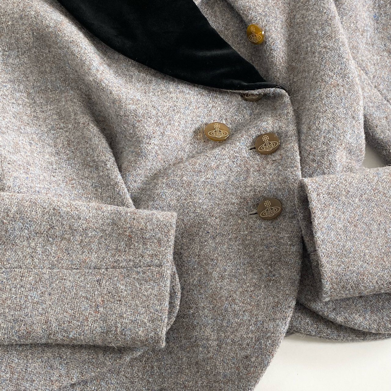 4j17 Vivienne Westwood RED LABEL ヴィヴィアン ウエストウッド レッドレーベル × Harris Tweed ハリスツイード アシンメトリー テーラードジャケット オーブボタン 2 グレー系 ブレザー 日本製