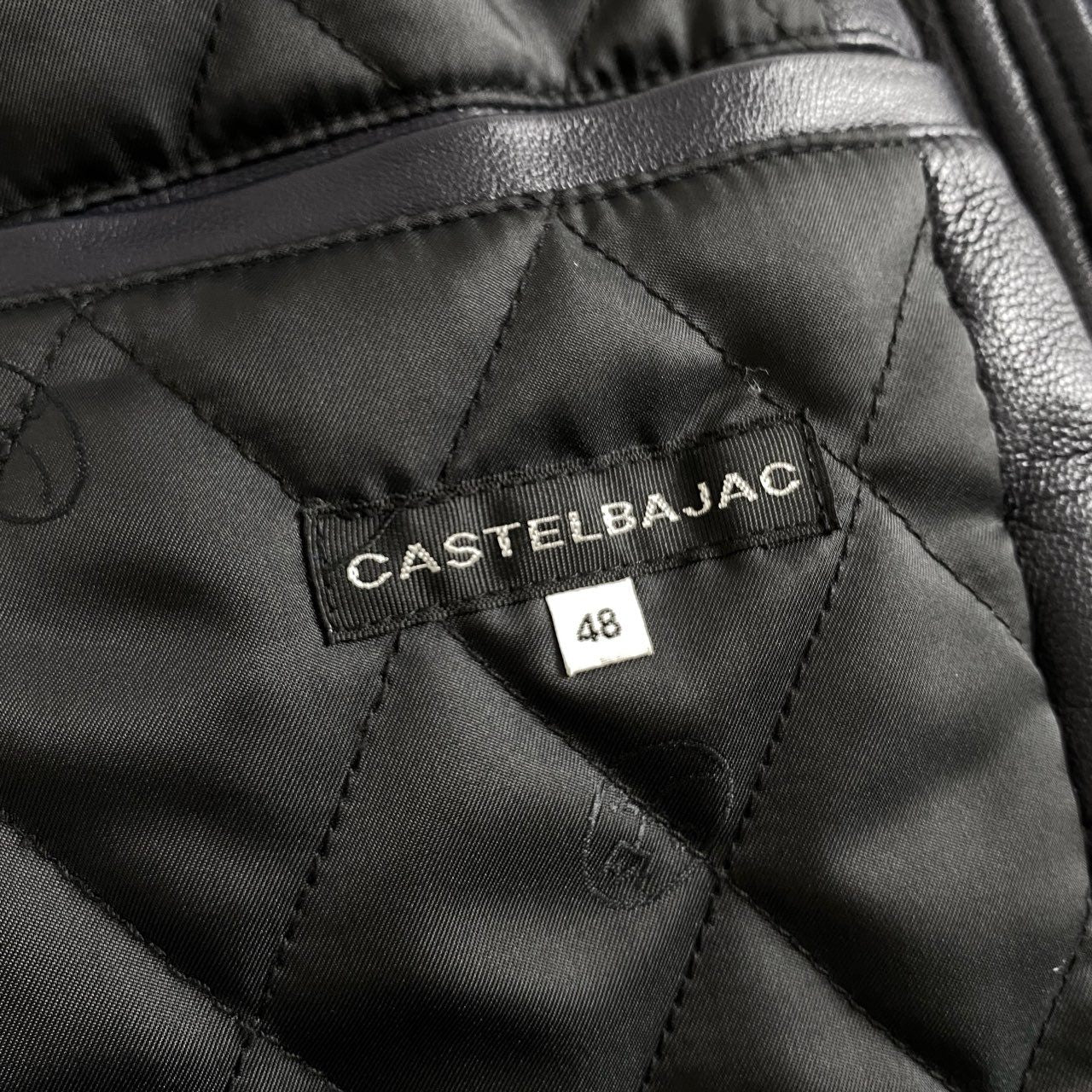 81h12 CASTELBAJAC カステルバジャック 襟取外し可 裏地キルティング レザージャケット レザーブルゾン ムートン襟 サイズ48 パープル メンズ 紳士 アウター