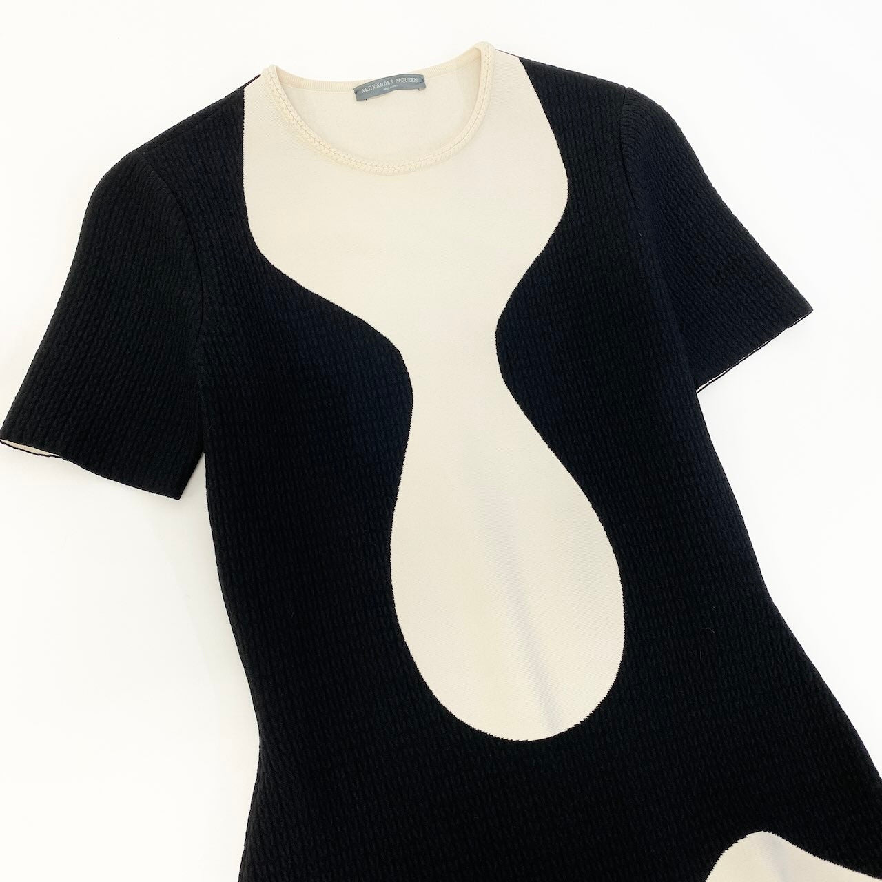 84c19 ALEXANDER MQUEENN アレキサンダーマックイーン 半袖ニットワンピース フレアワンピース バイカラー レディース 女性服 イタリア製 サイズS ブラック オフホワイトu02t
