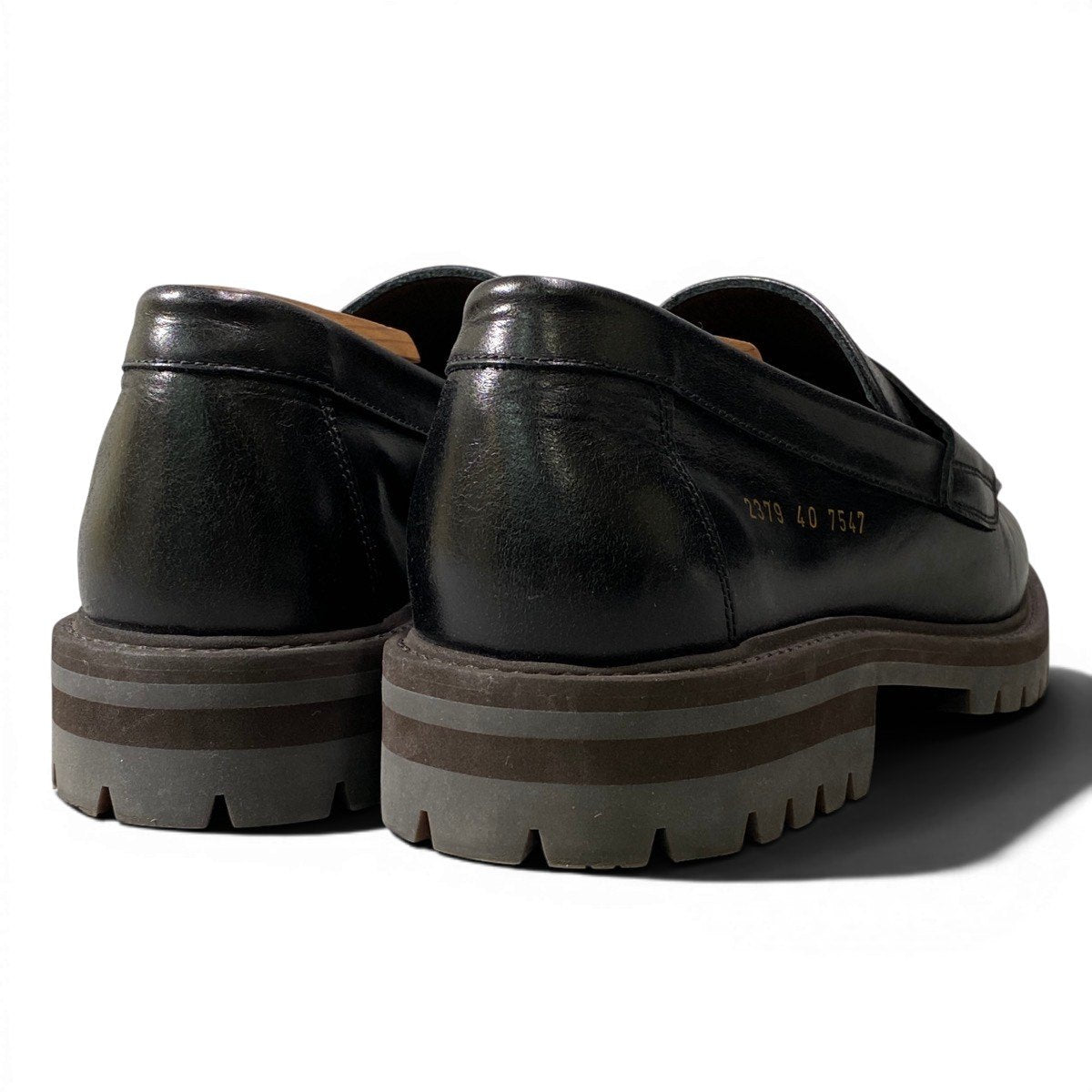 2g8【美品】COMMON PROJECTS コモンプロジェクト レザーコインローファー レザー シューズ 2379 7547 40サイズ ブラック レザー メンズ 男性用o07t