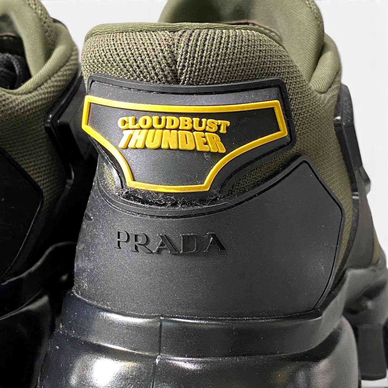 3e21 PRADA プラダ CLOUDBUST THUNDER メッシュスニーカー ボリュームソール イタリア製 メンズ 男性用 37 1/2 カーキ ブラックo07t