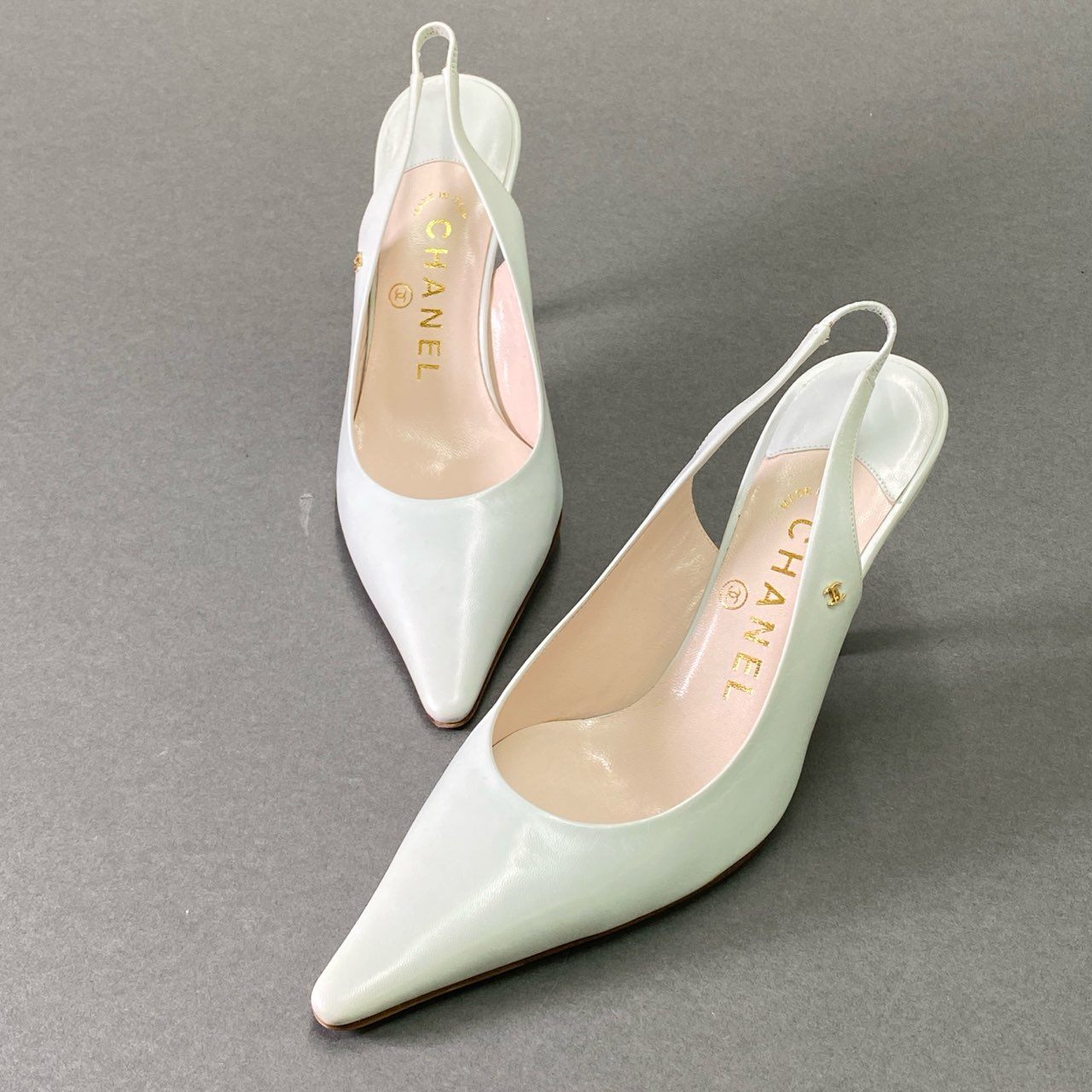 3e16 《極美品》 CHANEL シャネル スリングバック パンプス 34 1/2 ミストブルー レザー シューズ イタリア製 箱付き