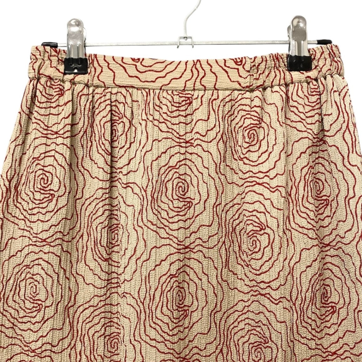 32e16【新品保管品】詩仙堂 シセンドウ ロングスカート ちりめん素材 総柄 日本製 ベージュ レッド ポリエステル100％ レディース 女性用u02t