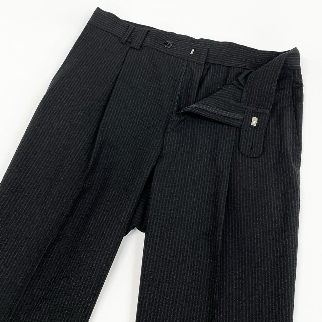 8f8 GIANNI VERSACE ジャンニ ヴェルサーチ セットアップスーツ テーラードジャケット パンツ ボトムス 裏地メデューサ ストライプ 背抜き ブラック
