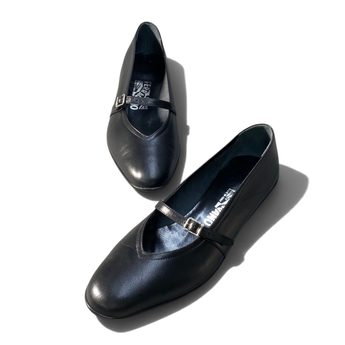 1i16 Salvatore Ferragamo サルヴァトーレフェラガモ フラットシューズ バレエシューズ レザーシューズ 7サイズ ブラック レザー レディース 女性用u02t