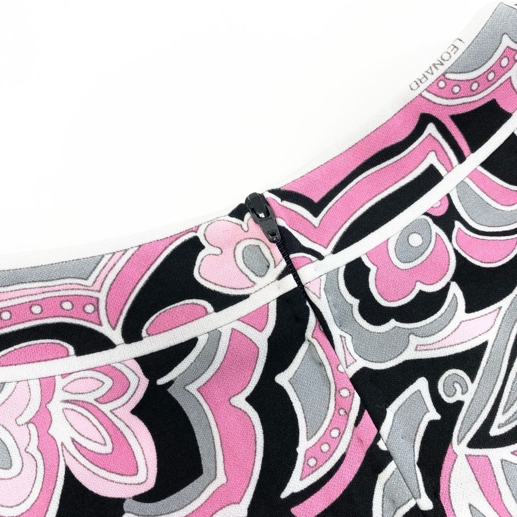 59L15 LEONAD レオナール チュニック ロングスリーブカットソー Vネック カンカン素材 総柄 トップス 40サイズ ブラック ピンク レディースo07t