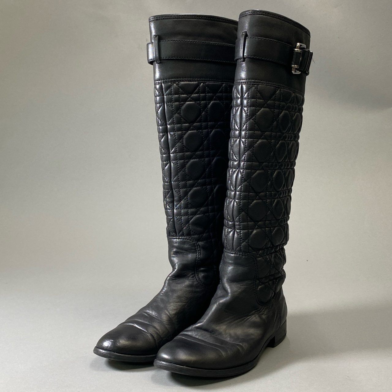 4i30 Dior ディオール Cannage カナージュ ロングブーツ ブーツ キルティング ベルト 37サイズ ブラック シルバー レザー レディース シューズt18r