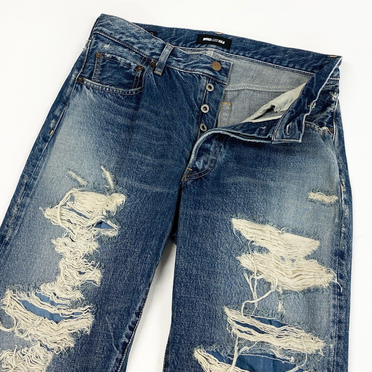 49L9 【美品】MINEDENIM × WIND AND SEA マインデニム ウィンダンシー ストレートパンツ デニムパンツ ダメージ加工 24MND-WAS002-86-302 7サイズ インディゴ メンズo07t