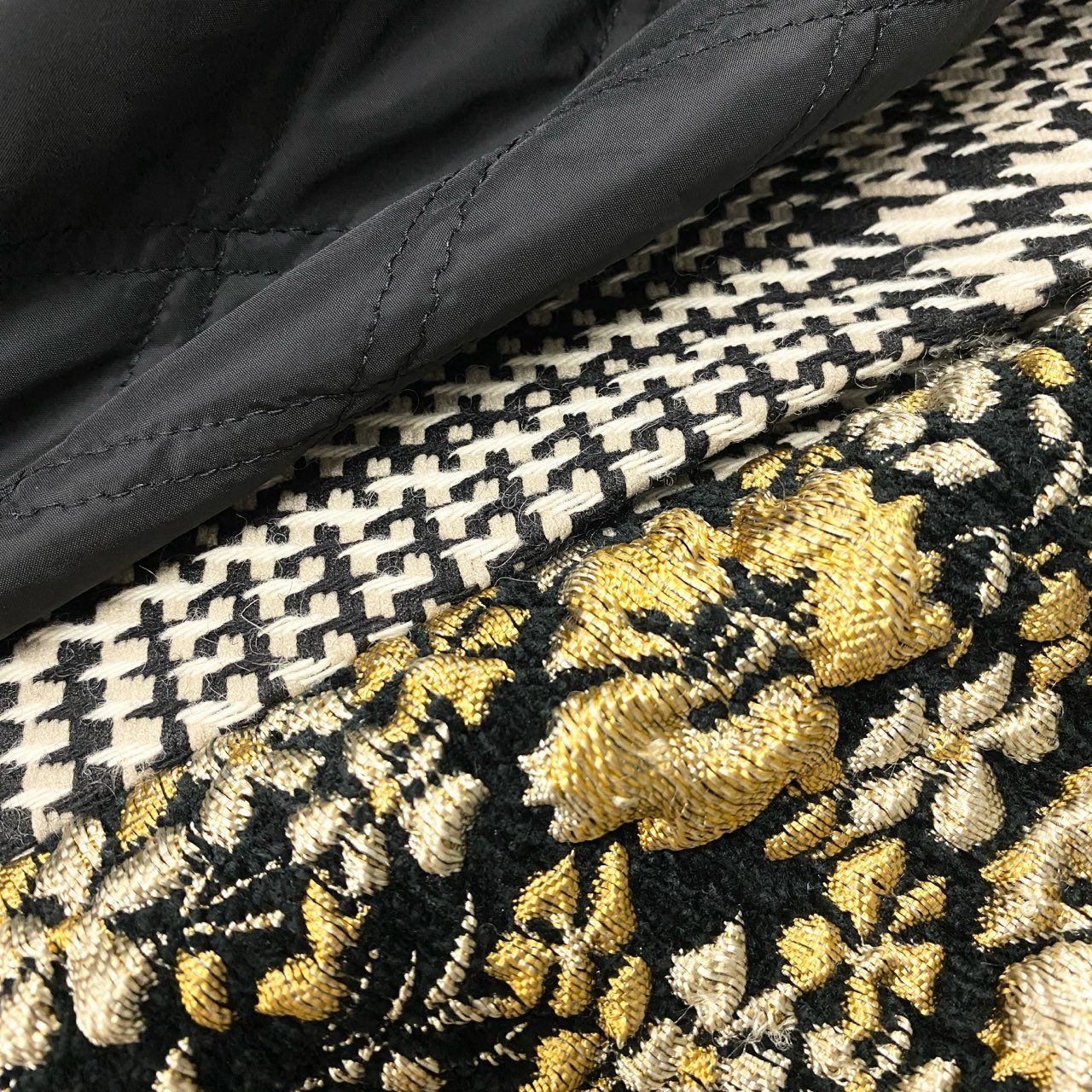 51c14 Aquascutum アクアスキュータム 近年モデル パターン切替 コート サイズM 日本製 フード取外し可t18r