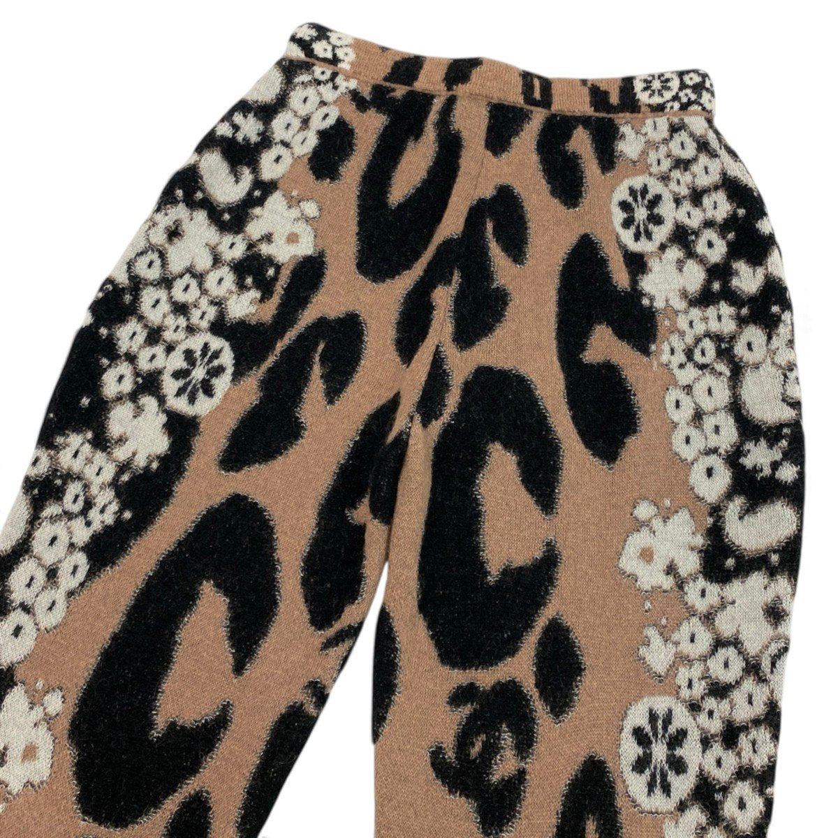 h31 【新品保管品】CHANEL 23A フレアニットパンツ カシミヤ混 P75365 40サイズ ブラウン ブラック ホワイト レディース 女性用k02i