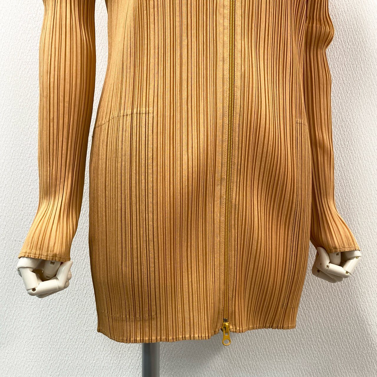 75i8 PLEATS PLEASE ISSEY MIYAKE プリーツプリーズ イッセイミヤケ チュニック丈 日本製 長袖 プリーツジャケット ジップアップ カーディガン 羽織 PP91-JD081 4 オレンジ レディースo07t