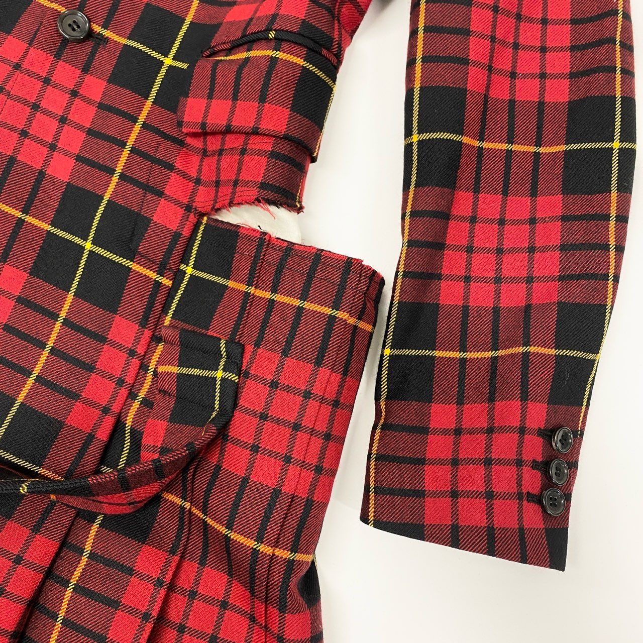 72j15 COMME des GARCONS コムデギャルソン 2017SS タータンチェック アシンメトリー カットアウト シングルコート 日本製 GS-J015 XS レッド ウール レディースo07t