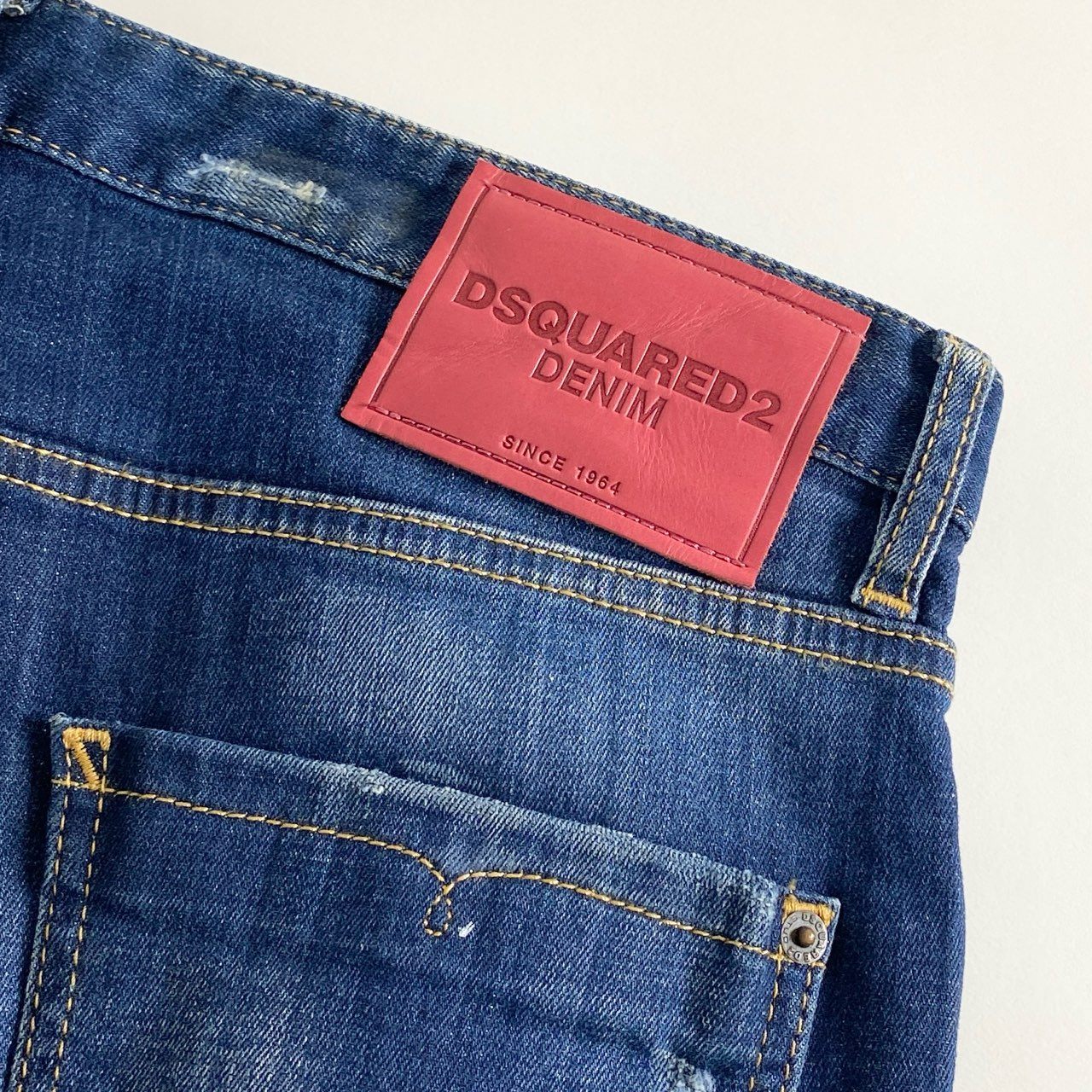 8b26-③ イタリア製 DSQUARED2 ディースクエアード デニムショートパンツ ハーフパンツ ジーンズ ジーパン 48 インディゴ ボタンフライ ボトムス メンズ