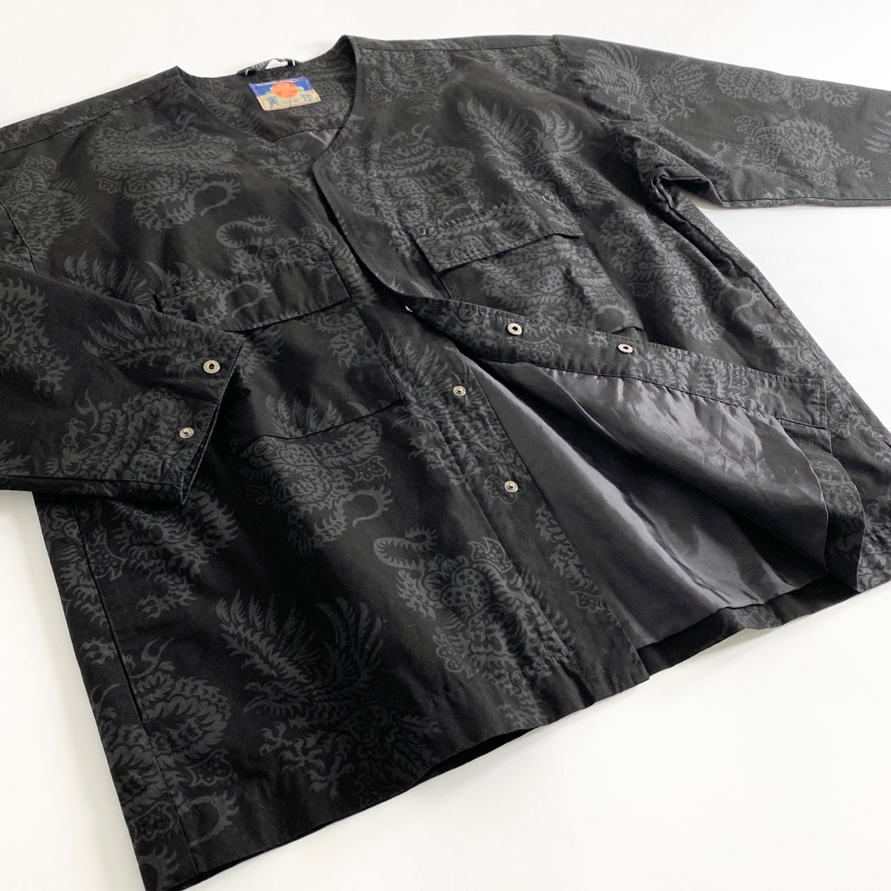 44M5 《美品》 寅壱 × black means ブラックミーンズ × zepanese ゼパニーズ TZB鯉口シャツブルゾン L ブラック 220713H 虎 八咫烏 蛇 ジャケット