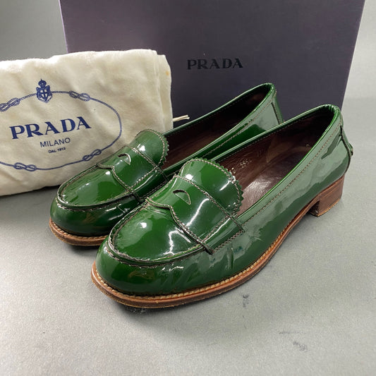 4a18 イタリア製 PRADA プラダ ローファー 37.5 グリーン レザー エナメル パンプス ヒール