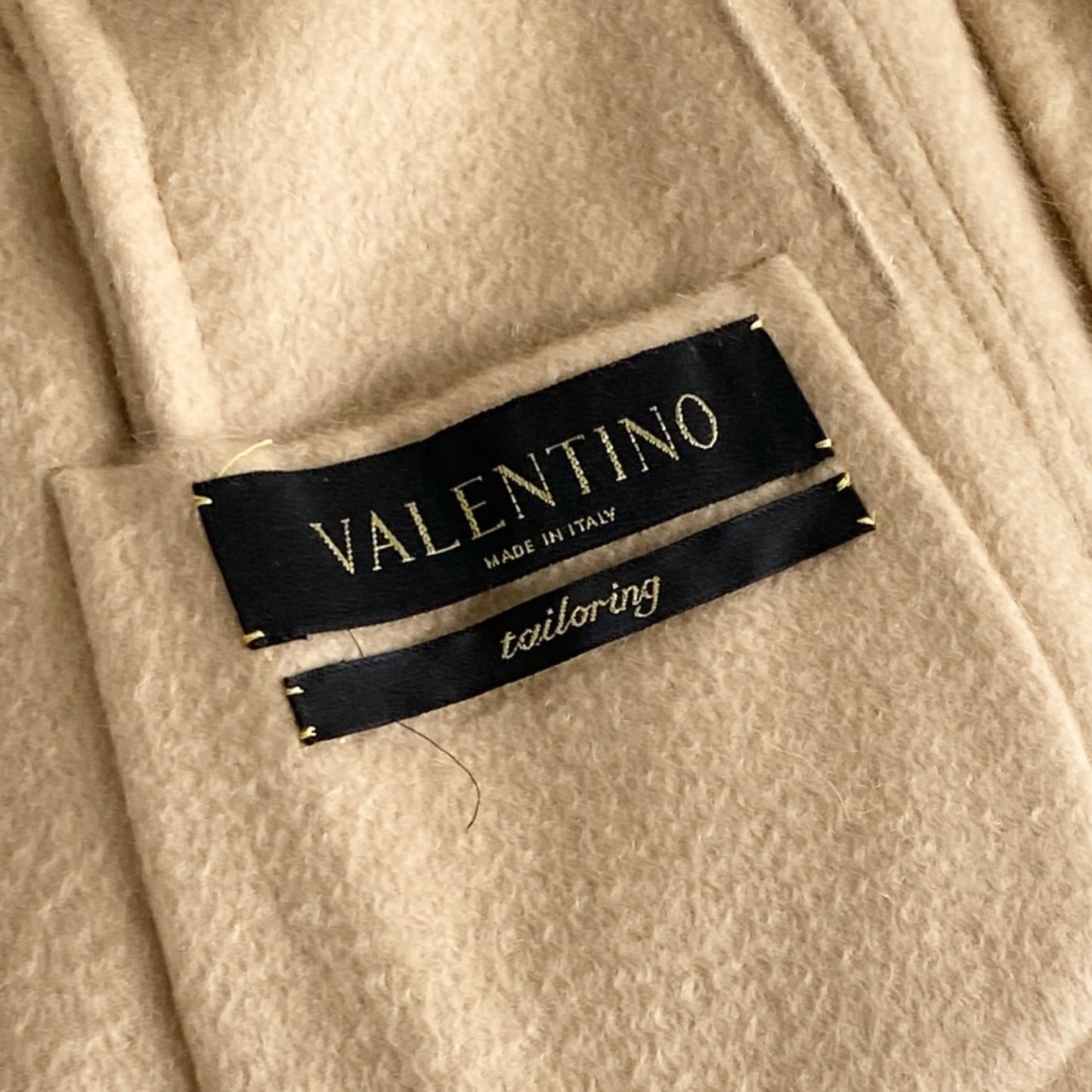 63L5《美品》伊製 VALENTINO ヴァレンティノ カシミヤ100％ テーラードジャケット カシミヤジャケット 50 7R(L相当)  ベージュ 総カシミア メンズ