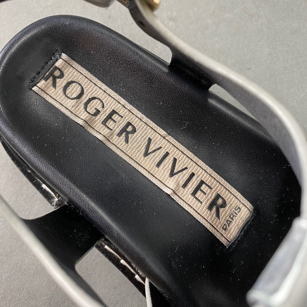 1A22 ROGER VIVIER ロジェ ヴィヴィエ VIV RANGERS ヴィヴ レンジャー レザーサンダル ビジュー装飾 38 シルバー×ブラック レディース シューズ