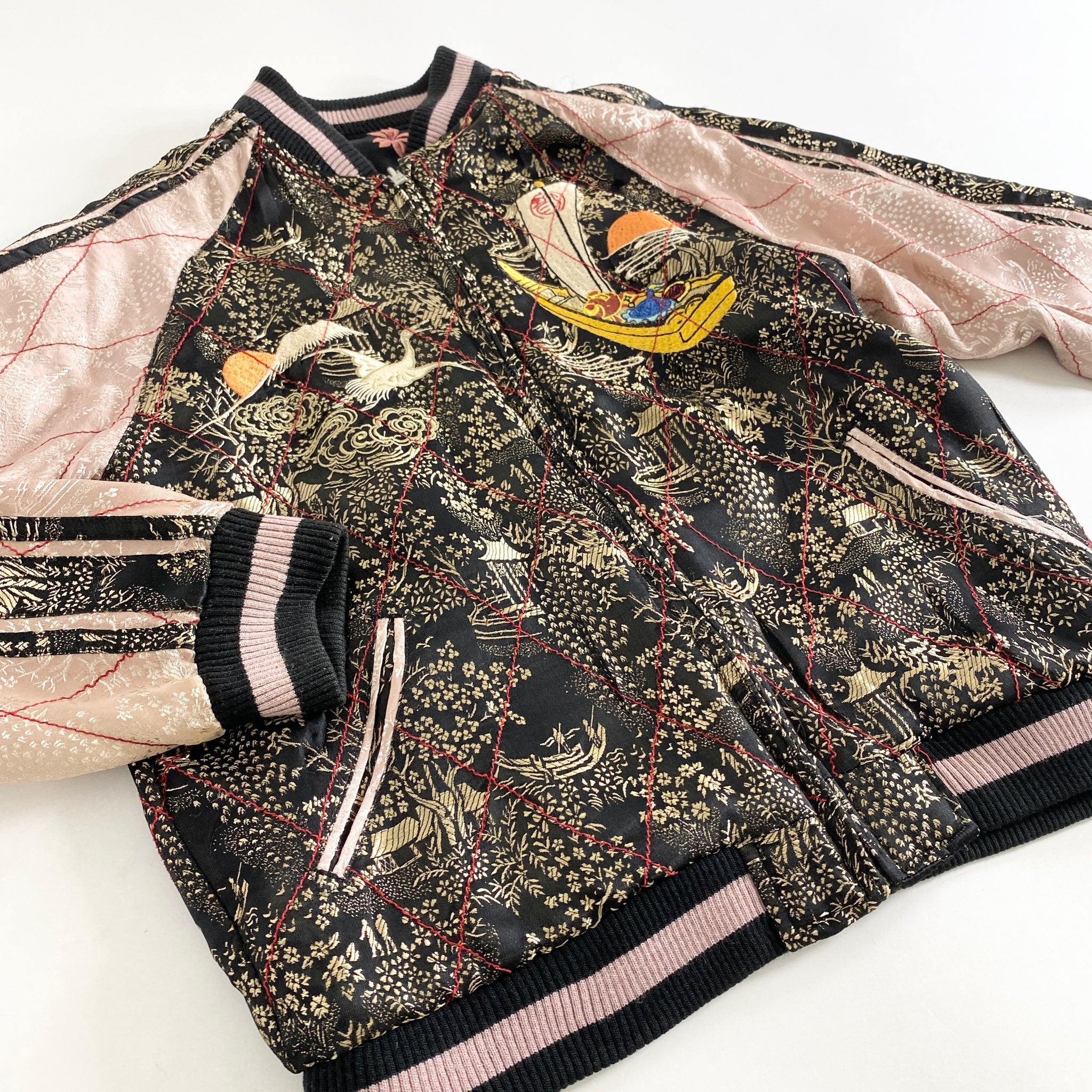 26L15 花旅楽団 リバーシブルスカジャン S ブラック ピンク 和風