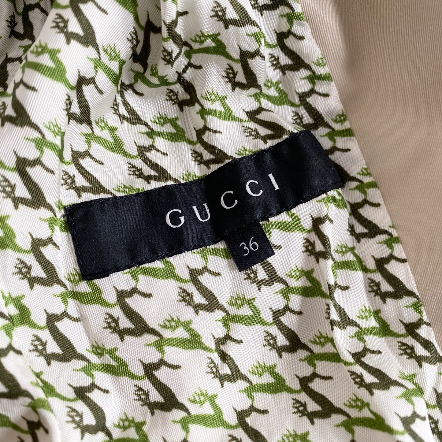 28k29 イタリア製 GUCCI グッチ トレンチコート サイズ36 ベージュ トップス アウター ステンカラーコート ロングコート