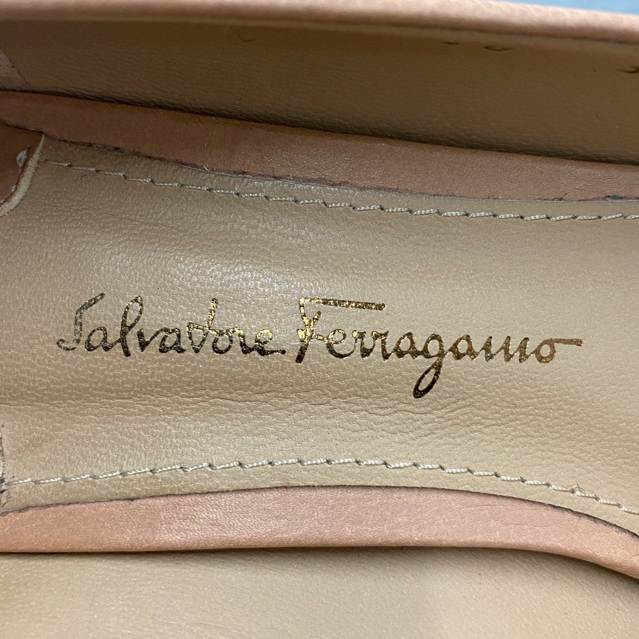 3a24 Salvatore Ferragamo サルヴァトーレフェラガモ イタリア製 CAPUA カプア チャンキーヒール パンプス リボン シューズ 5 1/2 ピンクベージュ レザー MADE IN ITALY