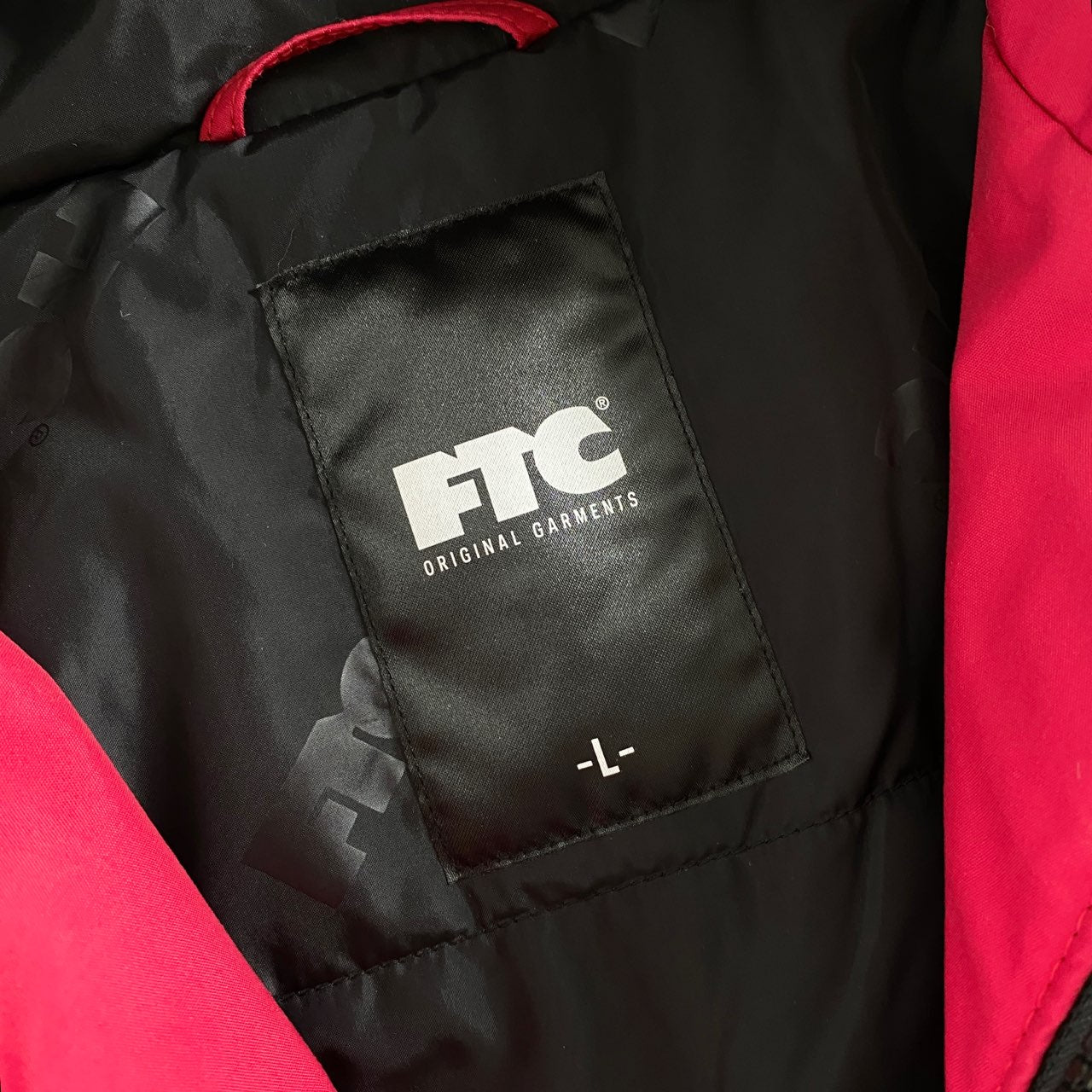 68L2 FTC エフティーシー WATERPROOF 3L MOUNTAIN JACKET ダウンジャケット L レッド アウター 羽織 上着