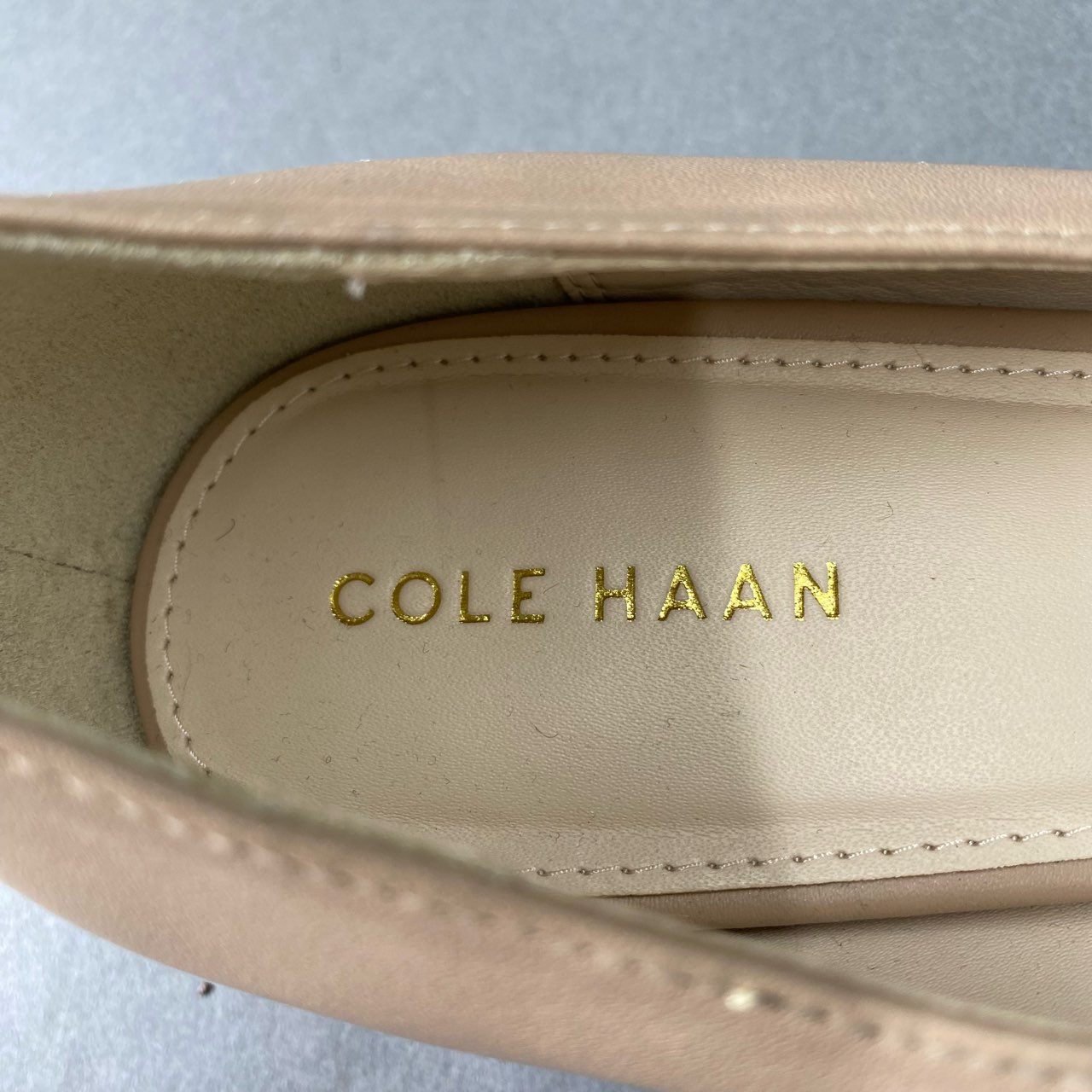 4c8 《美品》 COLE HAAN コールハーン W13889 マーリー スキマー II スリッポンシューズ パンプス 8 ベージュ レザー 牛革 スエード