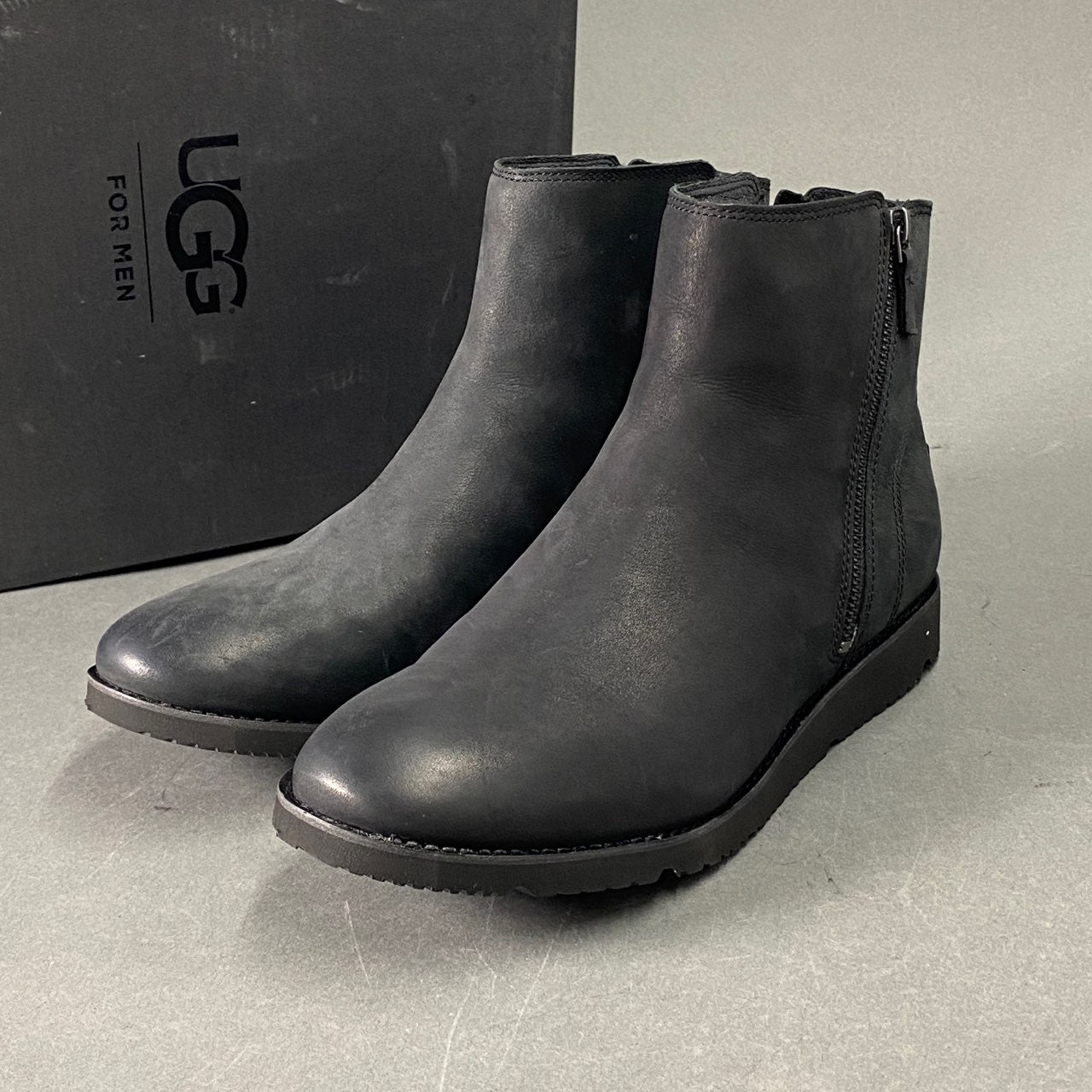 6L6 UGG アグ ショートブーツ 27 ブラック メンズ TREADLITE BY UGG 厚底ブーツ 裏ボア サイドジップ