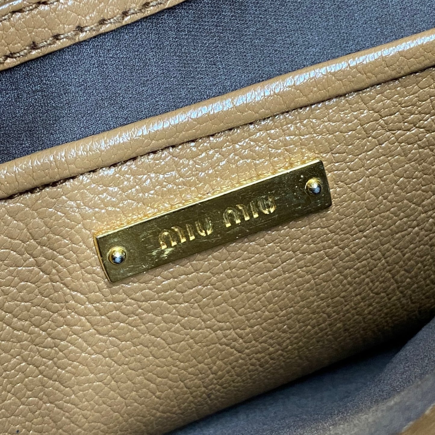 Dk14 miu miu ミュウミュウ ベージュ レザー ゴールド金具 2way ショルダーバッグ トートバッグ レディース 鞄