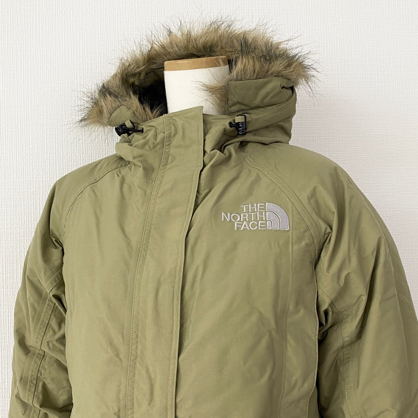 47k21 THE NORTH FACE ザノースフェイス Mc MURDO マクマード パーカー ダウンジャケット S カーキ アウター 羽織 上着 アウトドア