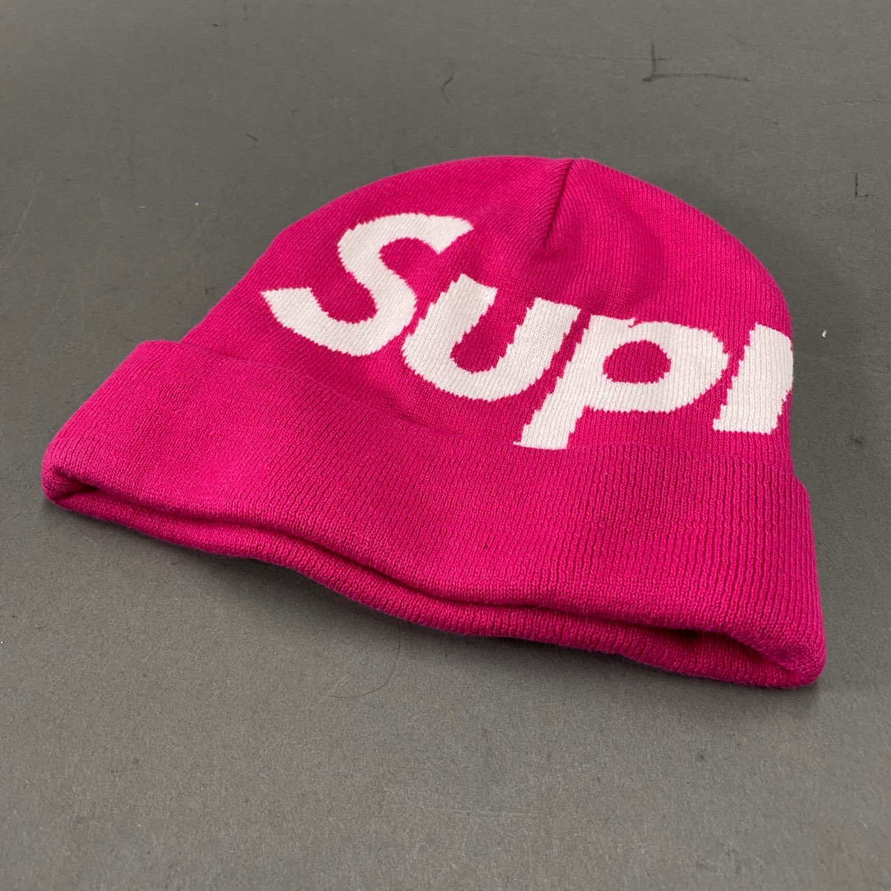 L20 Supreme シュプリーム ビーニーキャップ ニット帽 ピンク カシミヤ混 帽子 ストリート 人気