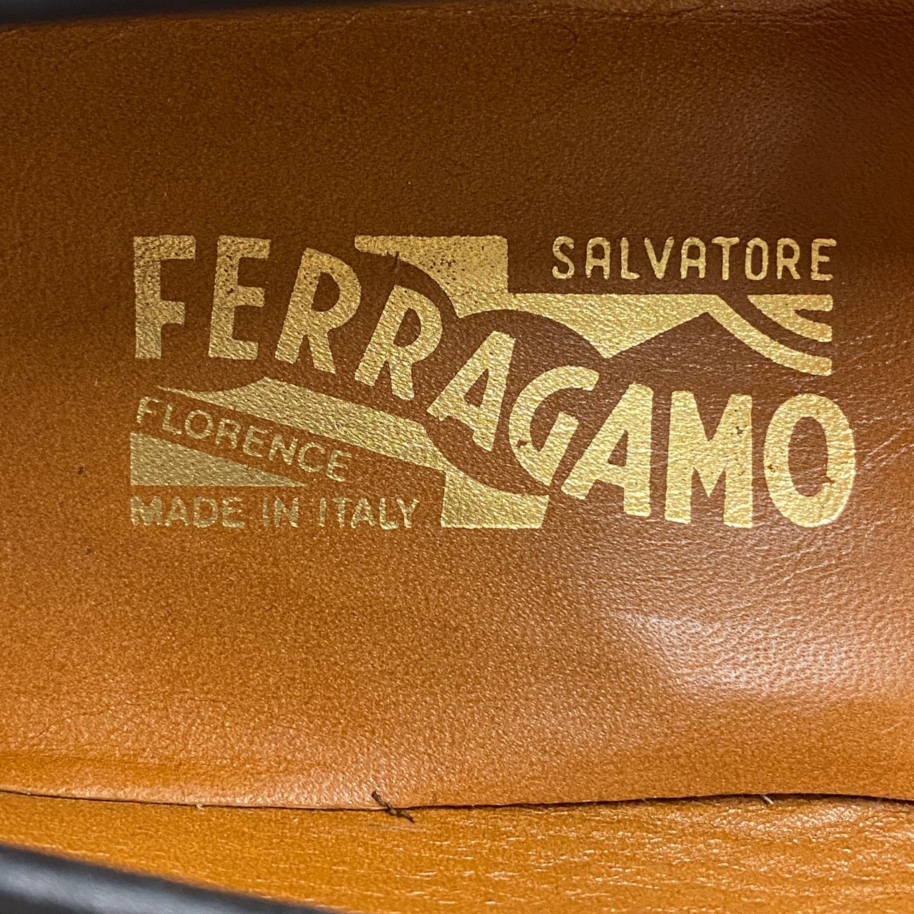 9L6 《美品》 イタリア製 Salvatore Ferragamo サルヴァトーレフェラガモ ローファー 7 ブラック メンズ ビジネスシューズ ドレスシューズ