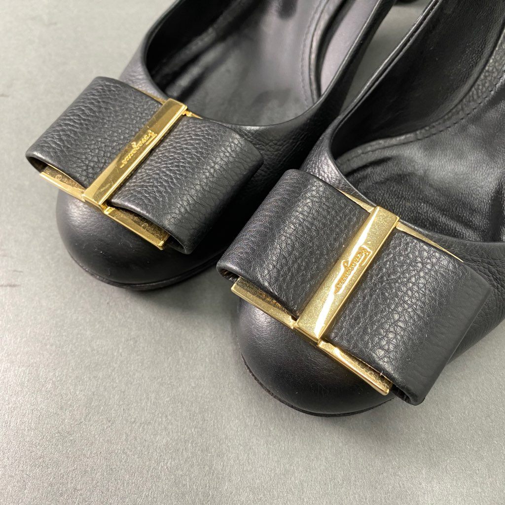 3b6 Salvatore Ferragamo サルヴァトーレフェラガモ イタリア製 CAPUA リボン チャンキーヒール パンプス 6 1/2 ブラック レザー MADE IN ITALY