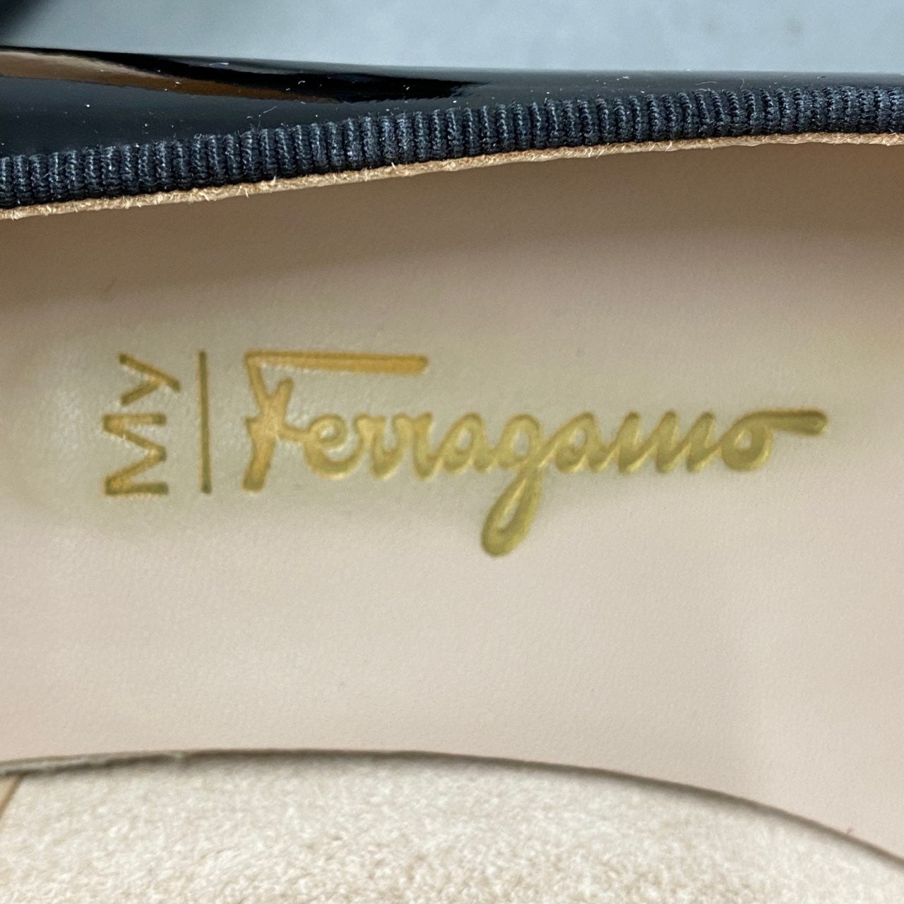 1L7 Salvatore Ferragamo サルヴァトーレ フェラガモ パテントリボンパンプス 5  ブラック パテントレザー チャンキーヒール ロープ