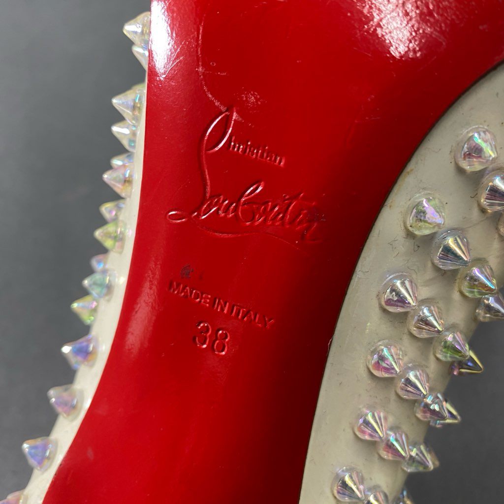 2b24 イタリア製 Christian Louboutin クリスチャンルブタン パンプス ハイヒール ピンヒール ポインテッドトゥ オーロラスタッズ 38 クリーム レディース 靴