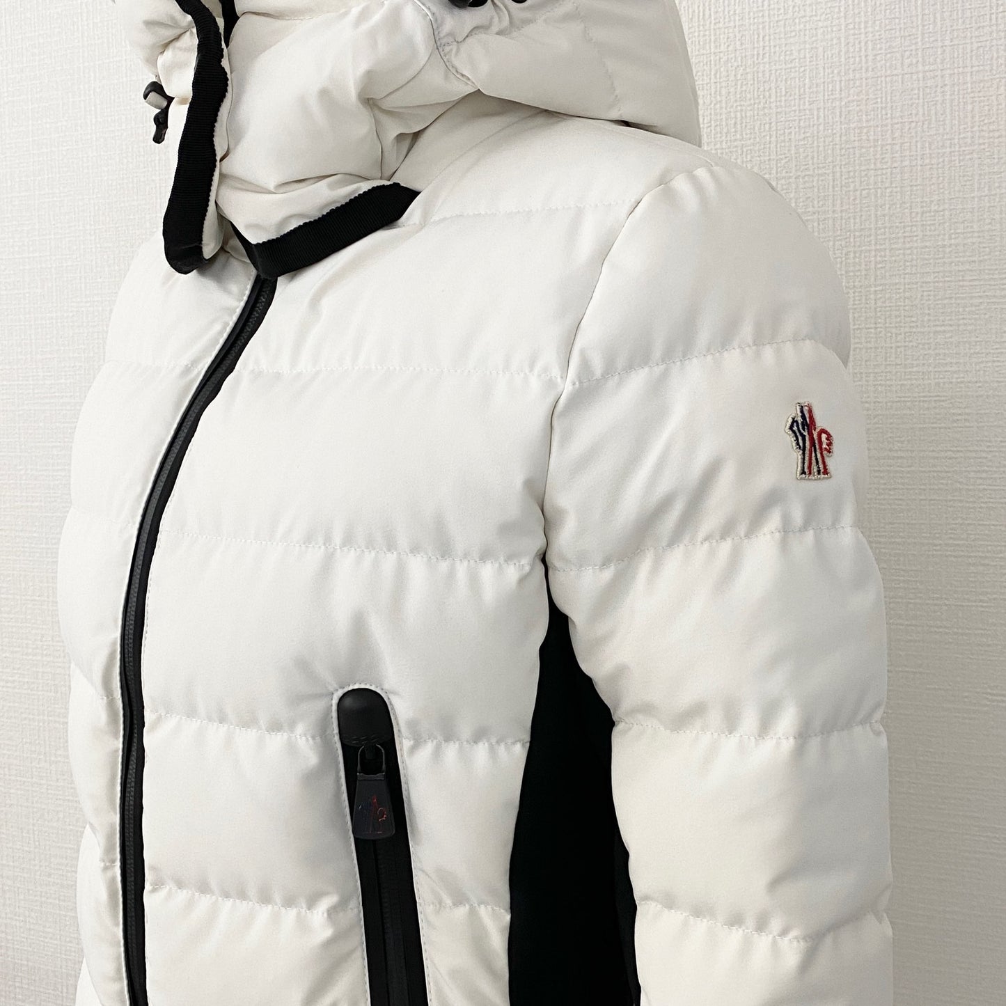 16L5 MONCLER GRENOBLE モンクレール グルノーブル LAMOURA GIUBBOTTO ラモラ ダウンジャケット 0 ホワイト レディース アウター